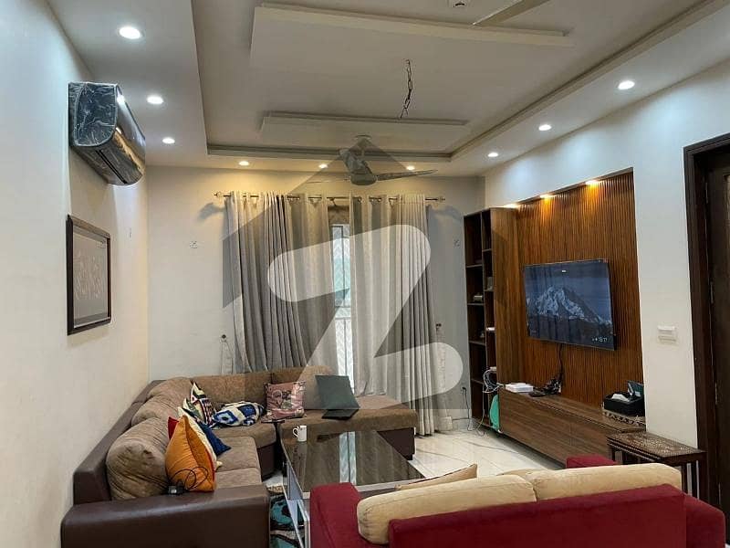 ویلینشیاء ہاؤسنگ سوسائٹی لاہور میں 5 کمروں کا 10 مرلہ مکان 4.5 کروڑ میں برائے فروخت۔