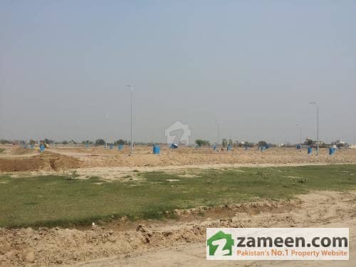 5 Marla Ideal Plot On 50ft Road of A and C Block DHA 9 Town