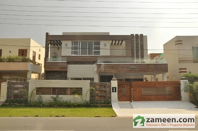1 Kanal Luxurious House For Sale In Phase 4 DHA