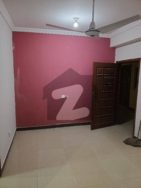 2 bedroom beautiful flat available for rent in G-15 Markaz