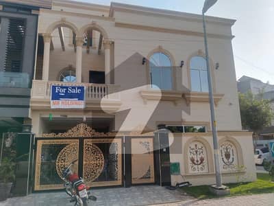 بحریہ ٹاؤن عثمان بلاک بحریہ ٹاؤن سیکٹر B,بحریہ ٹاؤن,لاہور میں 3 کمروں کا 5 مرلہ مکان 2.0 کروڑ میں برائے فروخت۔