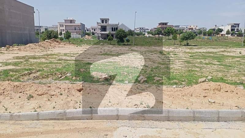 1 Kanal Plot Available In Top City F Block