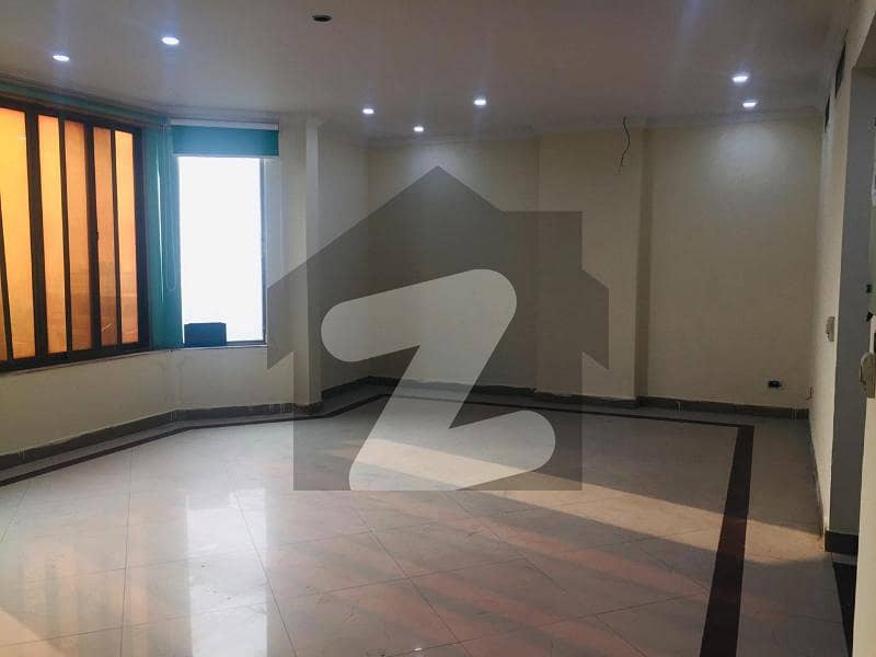 Area 850 Sq. Ft Brand New Corporate Office Available For Rent in Main Boulevard Road Gulberg 3 Lahore