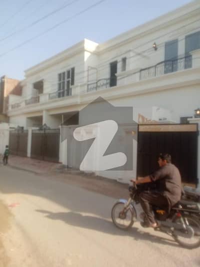 بہادر پور ملتان میں 5 کمروں کا 5 مرلہ مکان 1.35 کروڑ میں برائے فروخت۔