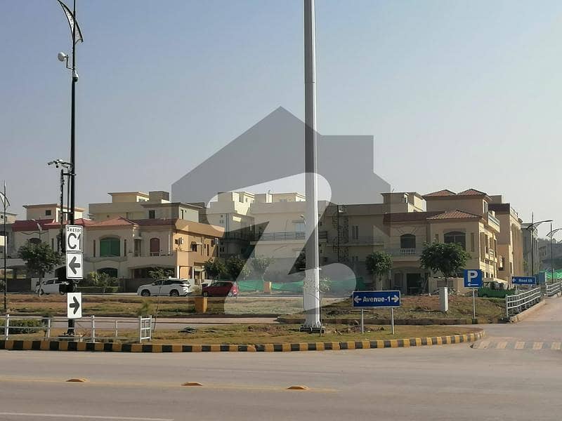Brand New 8maral Plaza for Sale in Bahria Enclave islamabad