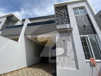 ماڈل ٹاؤن ملتان میں 4 کمروں کا 7 مرلہ مکان 2.0 کروڑ میں برائے فروخت۔