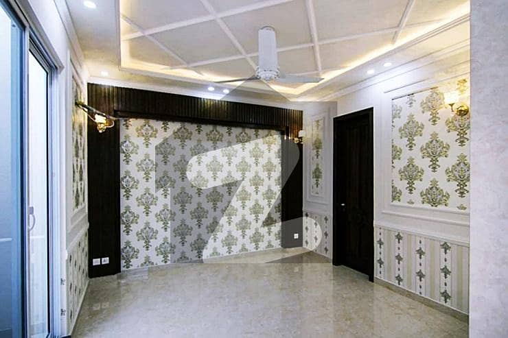ڈی ایچ اے فیز 6 ڈیفنس (ڈی ایچ اے),لاہور میں 3 کمروں کا 7 مرلہ مکان 3.95 کروڑ میں برائے فروخت۔