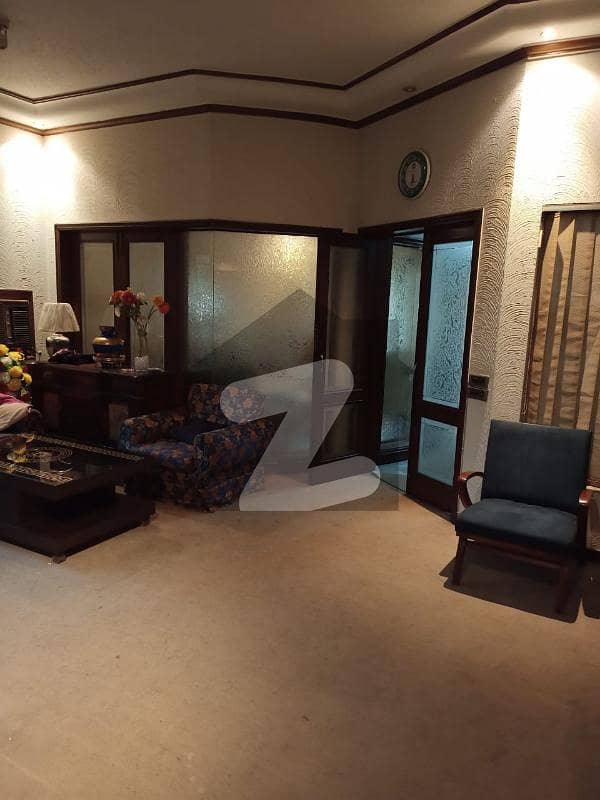 ڈی ایچ اے فیز 7 ڈیفنس (ڈی ایچ اے),لاہور میں 5 کمروں کا 1 کنال مکان 2.0 لاکھ میں کرایہ پر دستیاب ہے۔