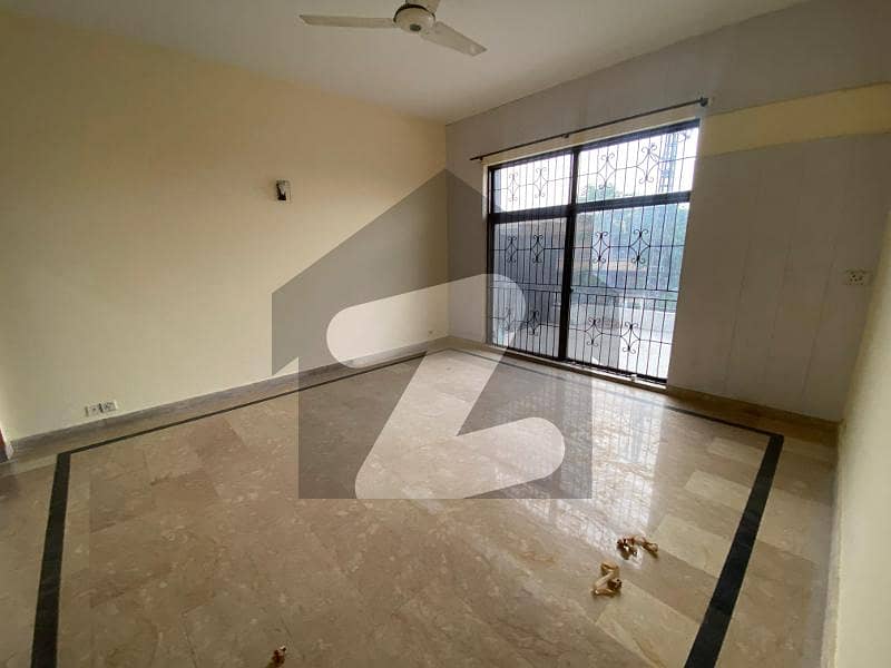 Phase 1 DHA 1 Kanal House For Rent