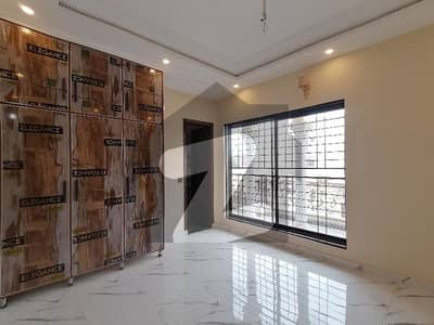 Brand New 22 Marla House Available In Model Town - Block F For Sale
