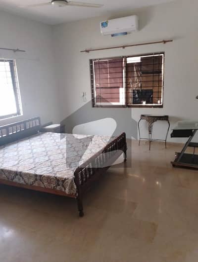 ڈی ایچ اے فیز 4 ڈی ایچ اے ڈیفینس,کراچی میں 4 کمروں کا 12 مرلہ مکان 8.25 کروڑ میں برائے فروخت۔