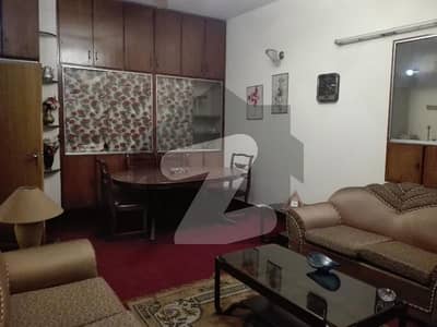 ماڈل ٹاؤن ۔ بلاک سی ماڈل ٹاؤن,لاہور میں 5 کمروں کا 3 کنال مکان 27.0 کروڑ میں برائے فروخت۔