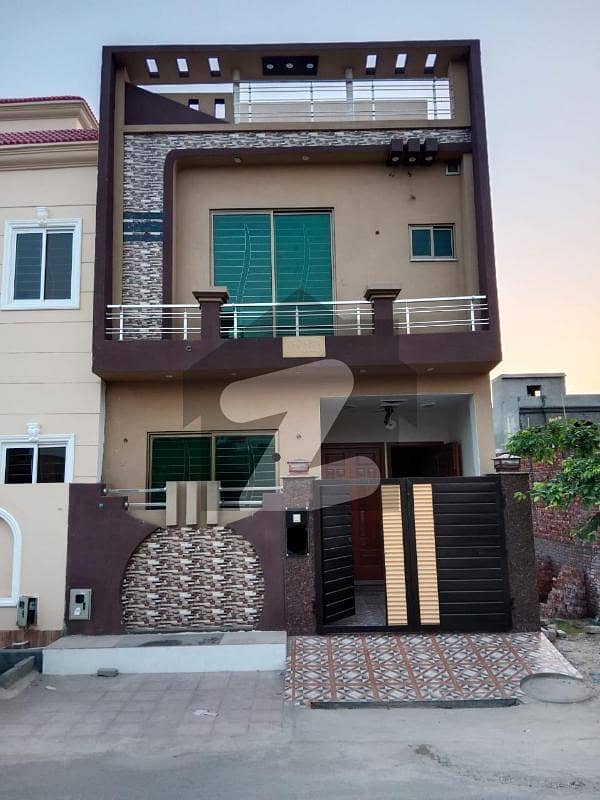 الکبیر ٹاؤن رائیونڈ روڈ,لاہور میں 4 کمروں کا 3 مرلہ مکان 1.0 کروڑ میں برائے فروخت۔