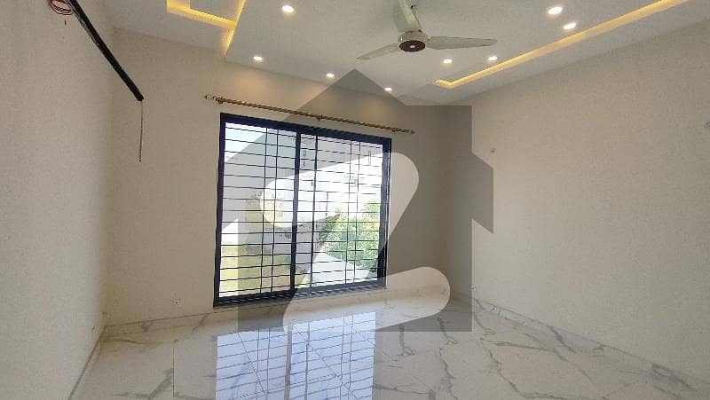 1 Kanal Modern Design Slightly Use Bungalow WITH BASEMENT Available For Rent
