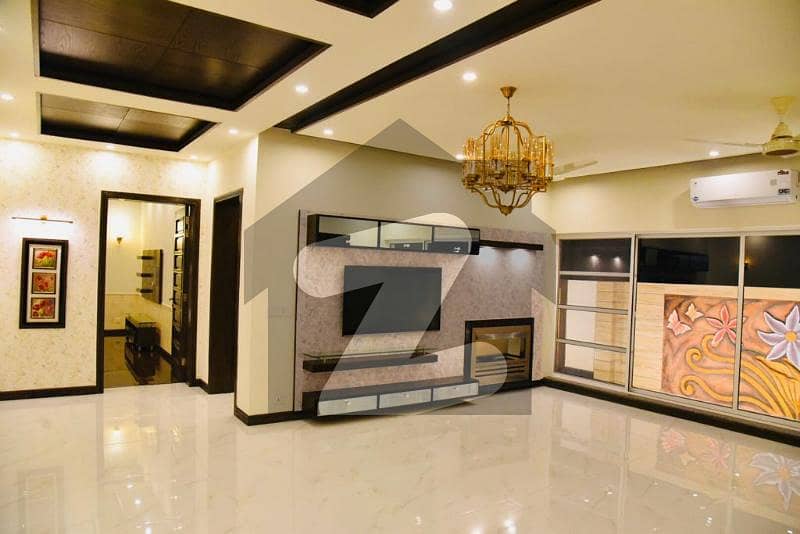 One Kanal Beautiful Modern Bungalow Available For Sale In DHA Phase 6 Sector K Lahore
