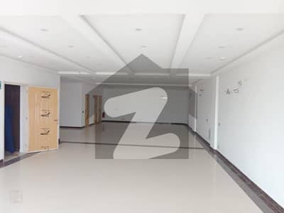 8 Marla 4rth Floor Brand New Office for Rent in DHA Phase 6 CCA 1 Hug Parking Hot Location
