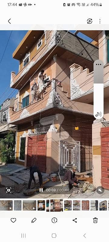HIGHCOURT SOCIETY PIA ROAD JOHAR TOWN LAHORE BRAND NEW HOUSE 
ALSO 2.5 MARLA 5 BED TRIPLE STORY