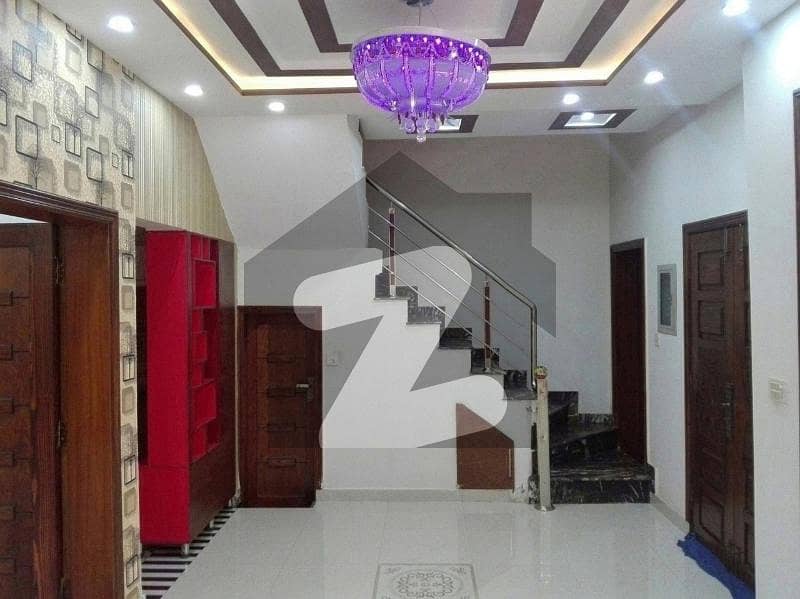 بحریہ ٹاؤن ۔ بلاک اے اے بحریہ ٹاؤن سیکٹرڈی,بحریہ ٹاؤن,لاہور میں 3 کمروں کا 5 مرلہ مکان 2.5 کروڑ میں برائے فروخت۔