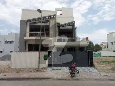 Near To Park 8 Marla Brand New House For Sale In Bahria Orchard - Northern District Raiwind Road Lahore