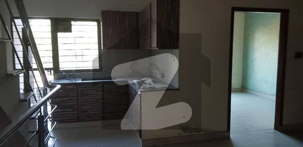 5 Marla Independent 4 beds House Q block Johar Town