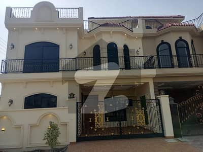 6 Marla Corner House Available For Sale In Buch Vilas Multan