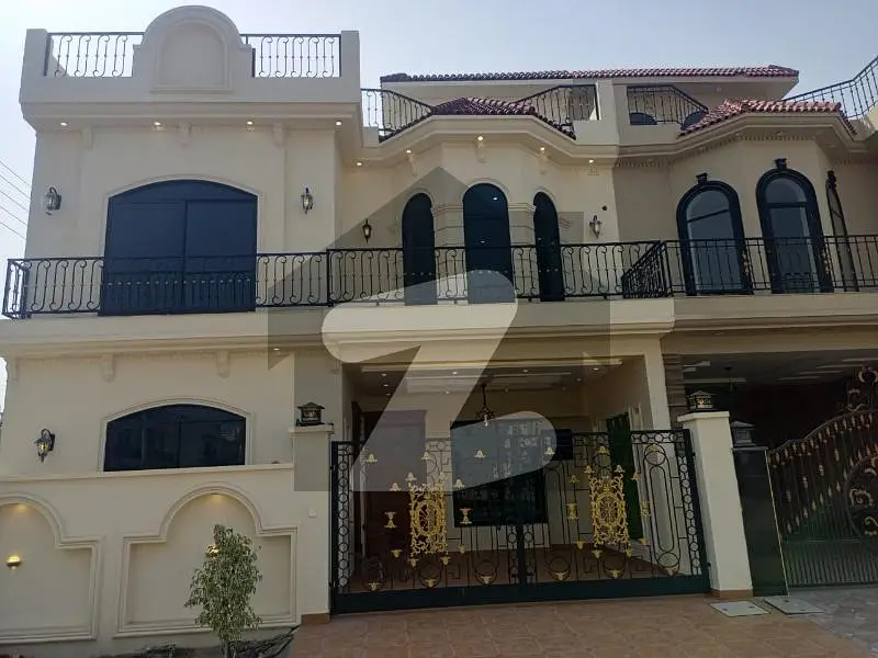 6 Marla corner house available for sale in buch vilas Multan