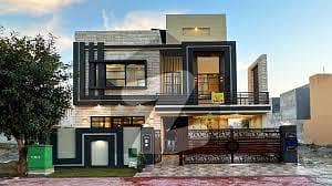 5 Bed Drawing Dining Luxury Town House