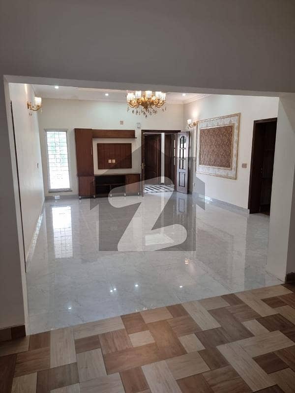 واپڈا ٹاؤن فیز 1 واپڈا ٹاؤن,لاہور میں 6 کمروں کا 14 مرلہ مکان 4.25 کروڑ میں برائے فروخت۔