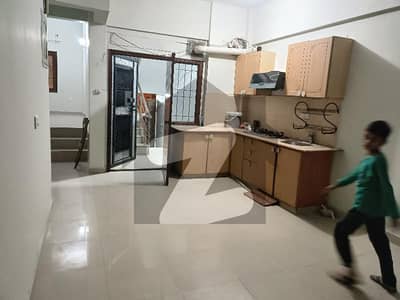 پی ای سی ایچ ایس بلاک 2 پی ای سی ایچ ایس,جمشید ٹاؤن,کراچی میں 3 کمروں کا 7 مرلہ زیریں پورشن 75.0 ہزار میں کرایہ پر دستیاب ہے۔