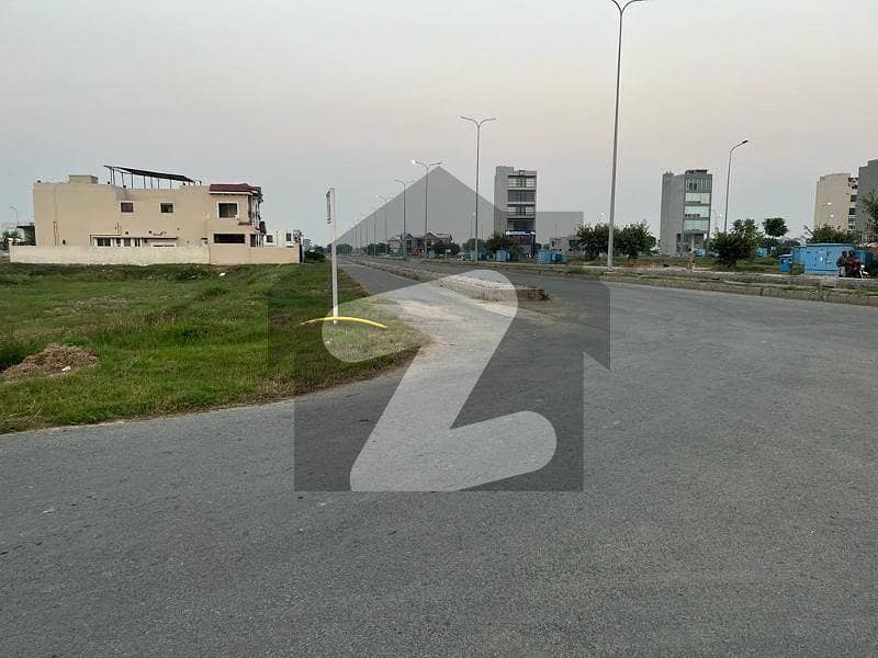 ڈی ایچ اے فیز 7 - بلاک ایکس فیز 7,ڈیفنس (ڈی ایچ اے),لاہور میں 4 کنال رہائشی پلاٹ 16.0 کروڑ میں برائے فروخت۔