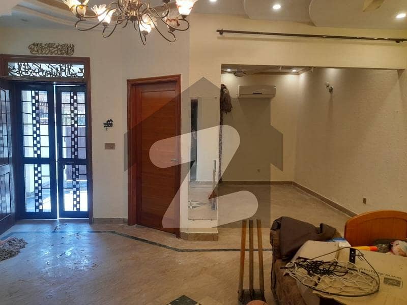 5 marla Good Location House for rent in dha phase 3