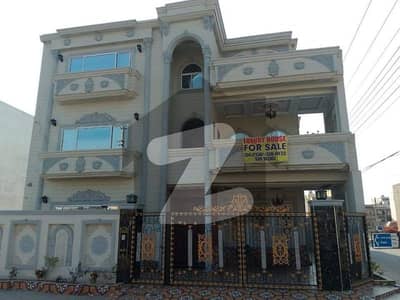 10 Marla Triple story house available for sale G block