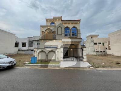 سٹی ہاؤسنگ سکیم جہلم میں 5 کمروں کا 5 مرلہ مکان 1.55 کروڑ میں برائے فروخت۔