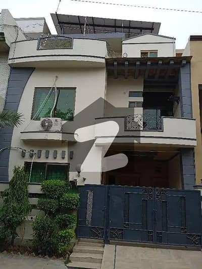 5 Marla Triple Storey House New Condition