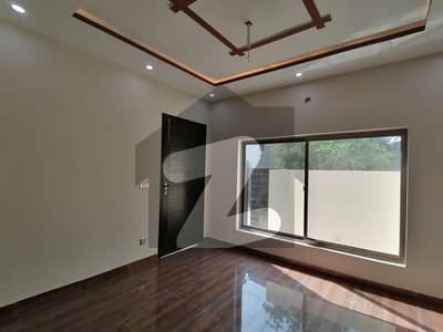 Unoccupied House Of 5 Marla Is Available For sale In Lahore - Jaranwala Road