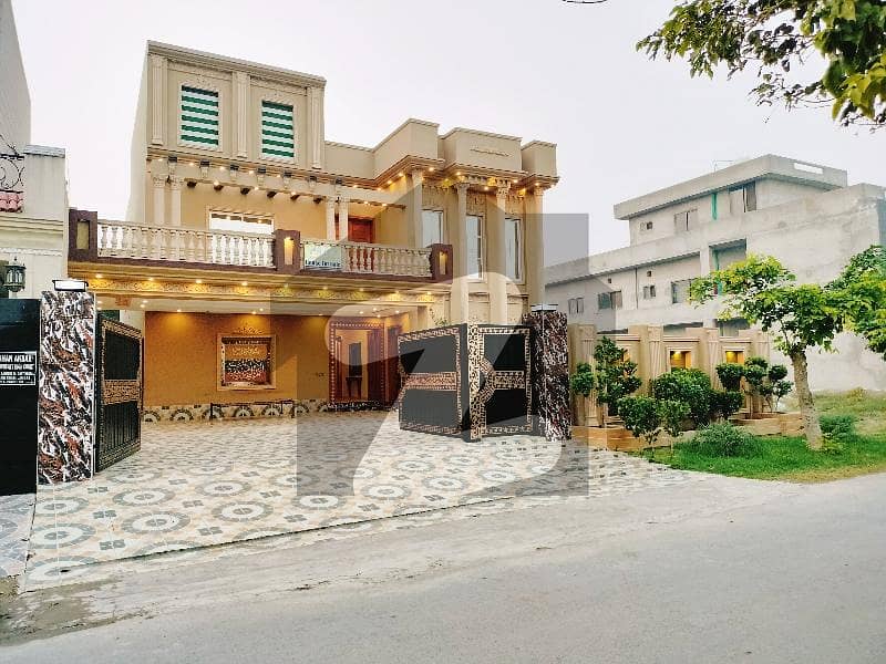 ویلینشیاء ہاؤسنگ سوسائٹی لاہور میں 7 کمروں کا 1 کنال مکان 4.9 کروڑ میں برائے فروخت۔
