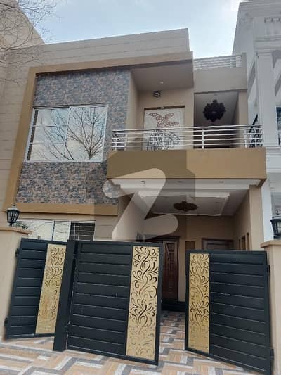 7-Marla Brand New House For Sale in Lake City Near to Main Road