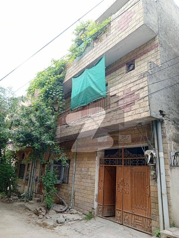 فیصل کالونی راولپنڈی میں 4 کمروں کا 4 مرلہ مکان 1.4 کروڑ میں برائے فروخت۔