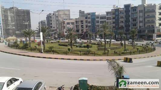 Bahria Town Civic Center Pent House 2000 Sq Feet Double Siting Area View