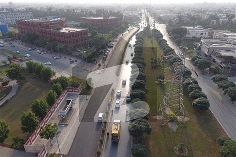 ڈی ایچ اے فیز 8 ڈیفنس (ڈی ایچ اے),لاہور میں 10 مرلہ رہائشی پلاٹ 1.12 کروڑ میں برائے فروخت۔