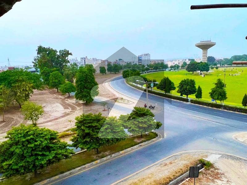 CENTRAL PARK FACING 80 FEET ROAD NEAR TO MASJID PLOT FOR SALE IN WAPDA CITY .