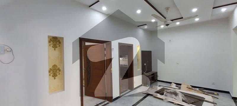 بحریہ آرچرڈ لاہور میں 3 کمروں کا 5 مرلہ مکان 1.59 کروڑ میں برائے فروخت۔
