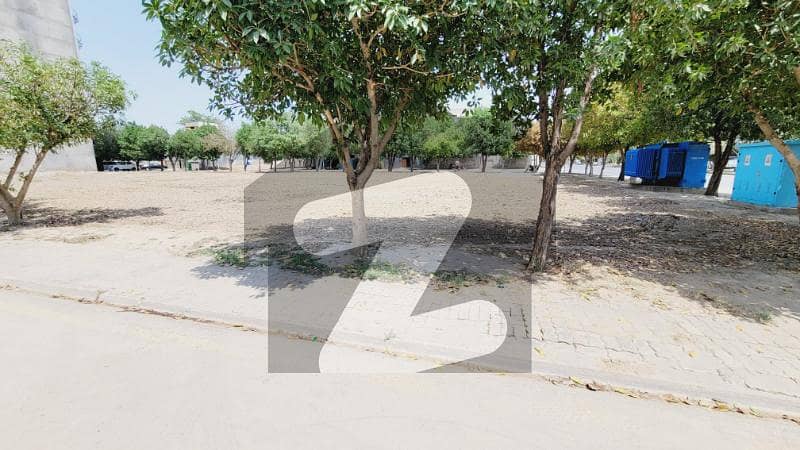 8 MARLA CORNER COMMERCIAL PLOT FOR SALE IN SECTOR E BAHRIA TOWN LAHORE