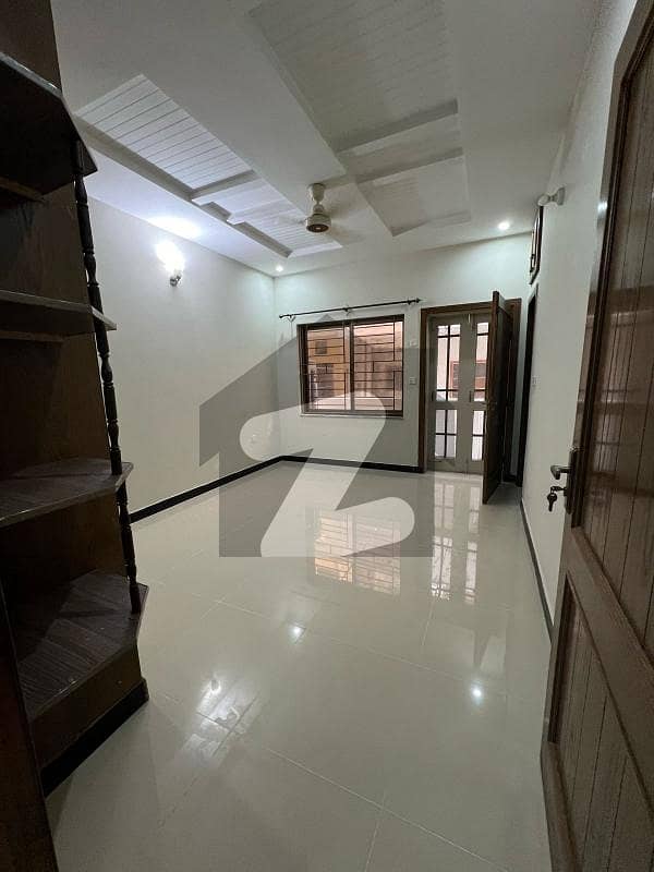 Beautiful Upper Portion For Rent In Ideal Location