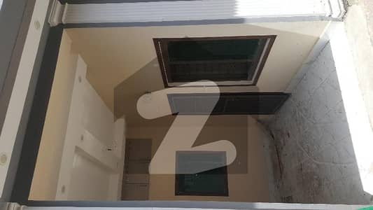 الفلاح ٹاؤن لاہور میں 4 کمروں کا 3 مرلہ مکان 1.35 کروڑ میں برائے فروخت۔
