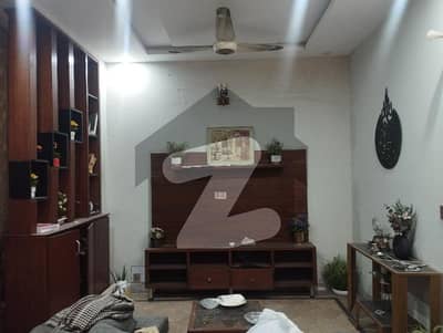 سوزو ٹاؤن لاہور میں 4 کمروں کا 5 مرلہ مکان 1.5 کروڑ میں برائے فروخت۔
