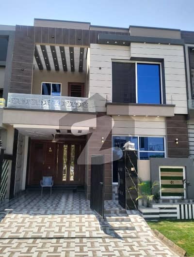 5 Marla Brand New Beautiful House For Sale In Sector D BB Block Bahria Town Lahore