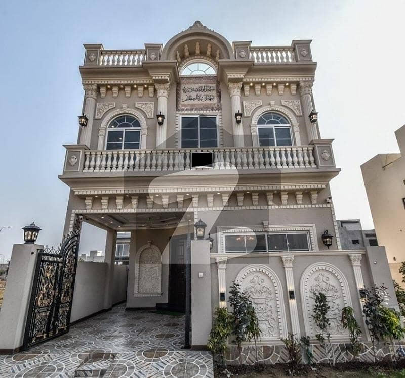 Most Awaited 5 Marla Brand New House Available For Rent In DHA 9 Town