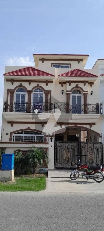 NEW DOUBLE STOReY HOUSE 3 BEDROOM 2 KITCHEN OWNER BUILT