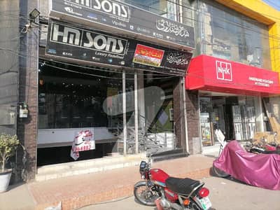 سوساں روڈ فیصل آباد میں 6 مرلہ دکان 3.5 لاکھ میں کرایہ پر دستیاب ہے۔